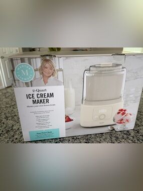 Martha Stewart 2qt Double Insulated Ice cream maker. New Never opened